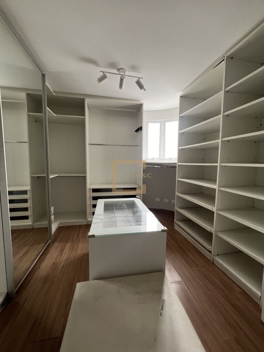 Casa em Condomínio Alphaville 02 Alphaville