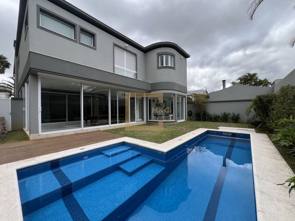 Casa em Condomínio Alphaville 02 Alphaville