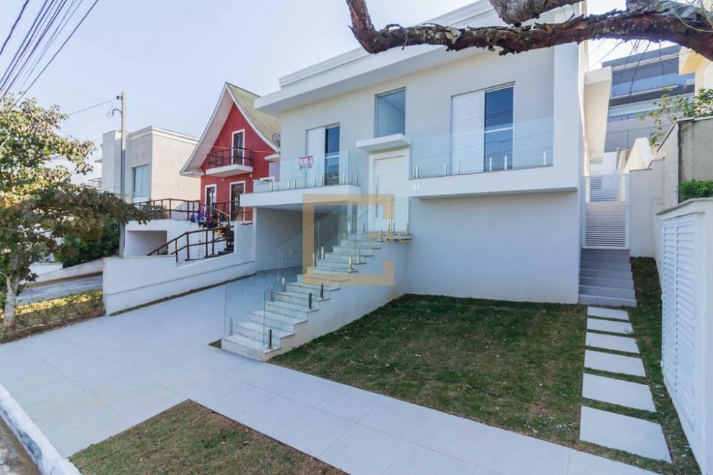 Casa em Condomínio Valville 01 Alphaville