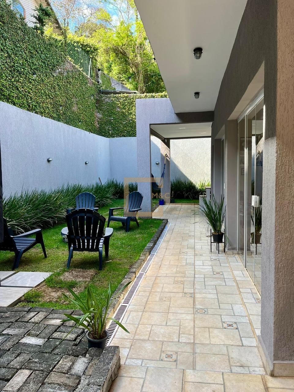 Casa em Condomínio Valville 01 Alphaville