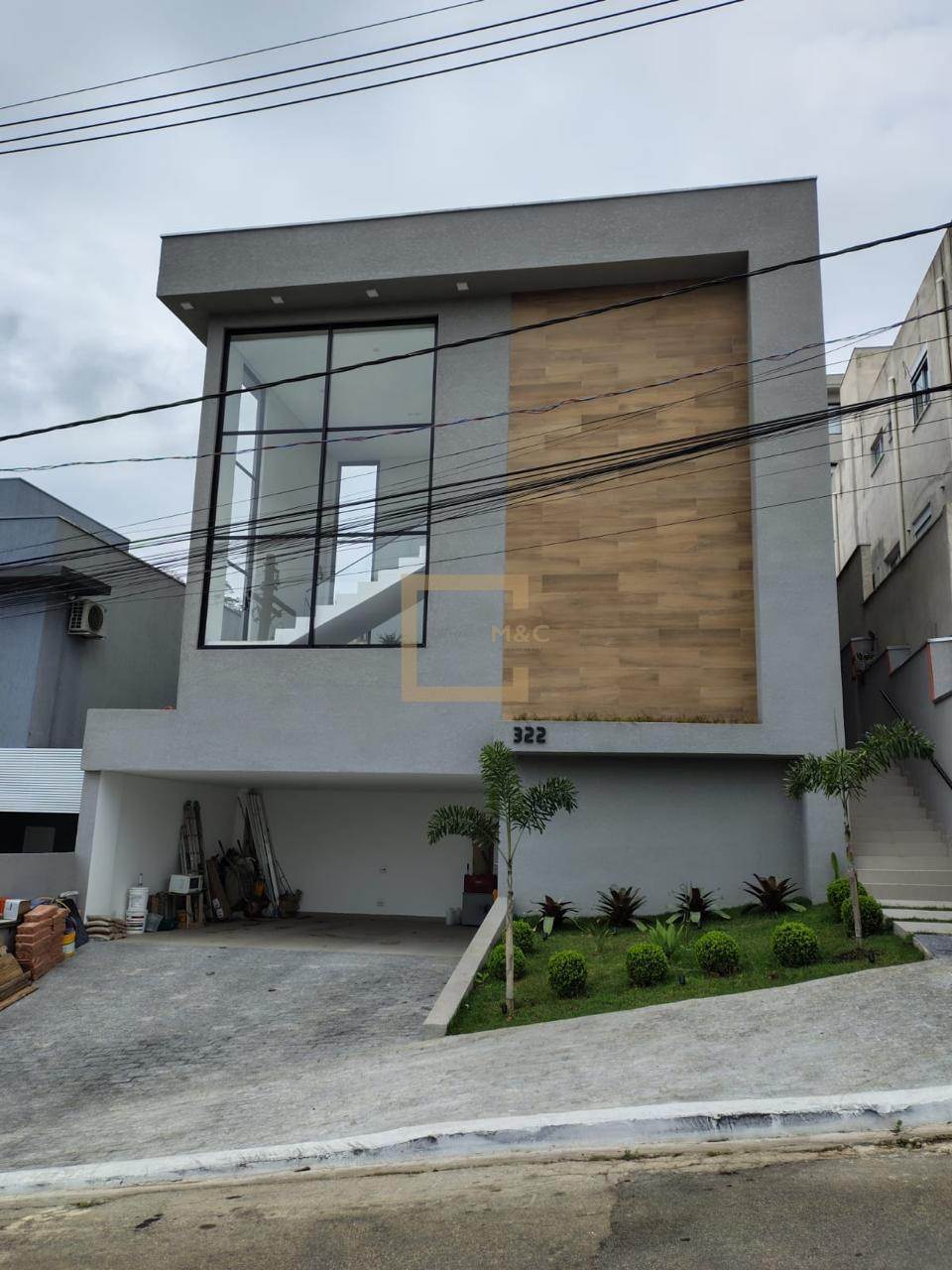 Casa em Condomínio Valville 01  