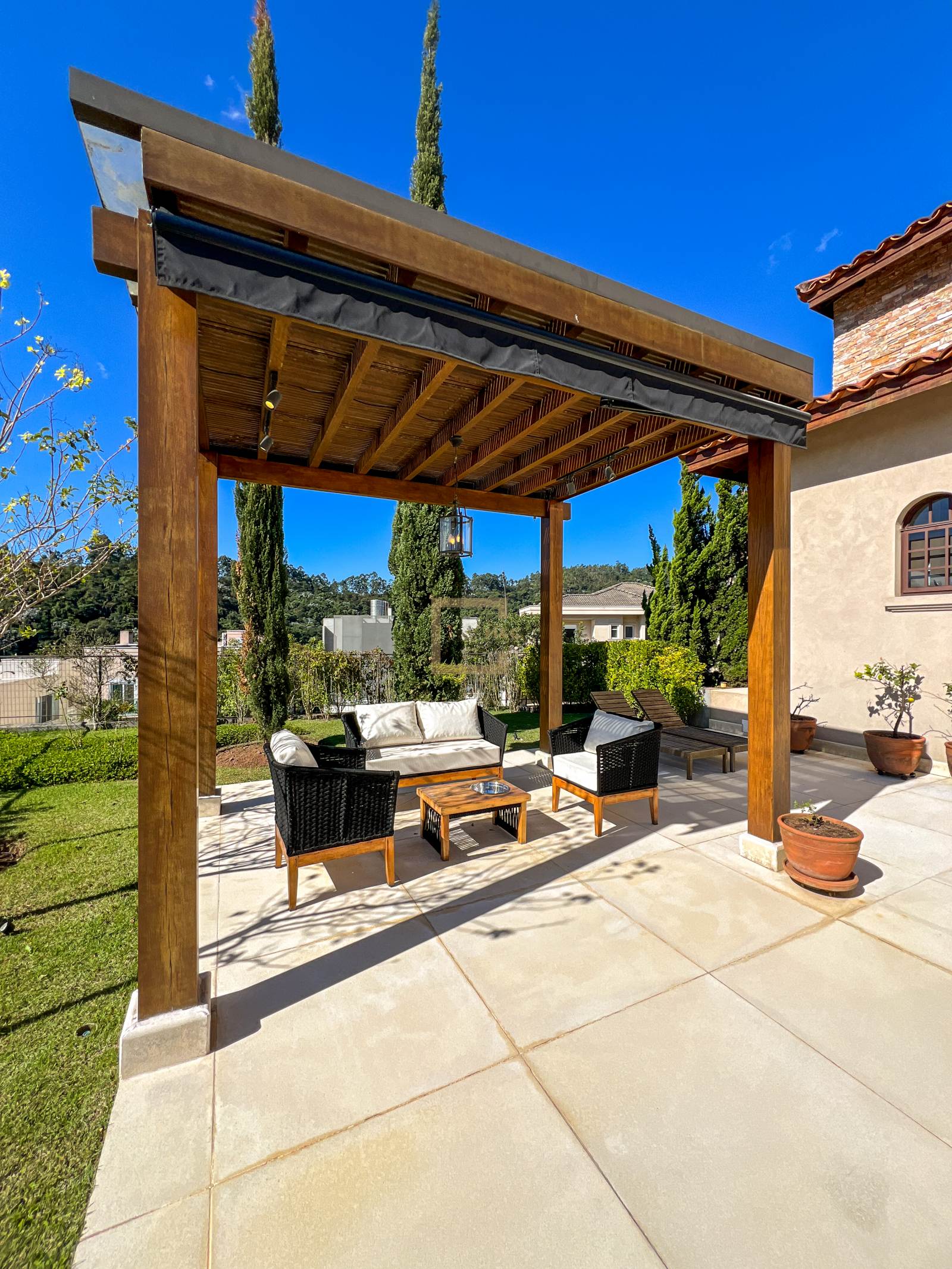 Casa em Condomínio Genesis 02 Alphaville 